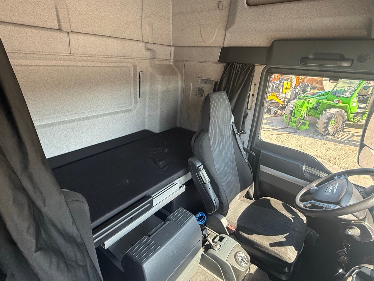 Man TGS 18.440 – Image 23