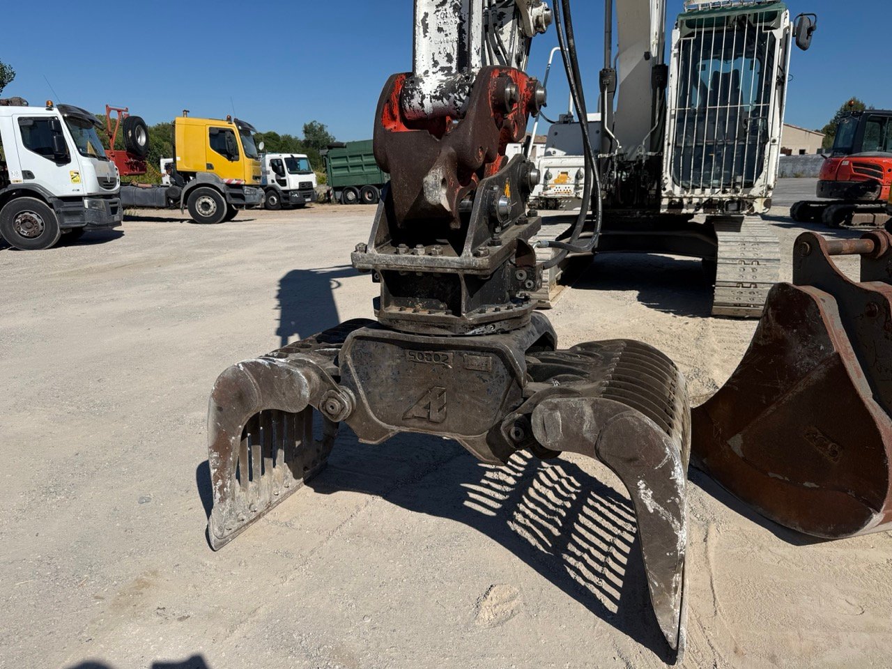 Volvo EC140BLC – Image 9