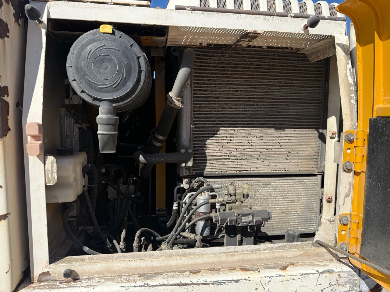 Volvo EC140BLC – Image 16