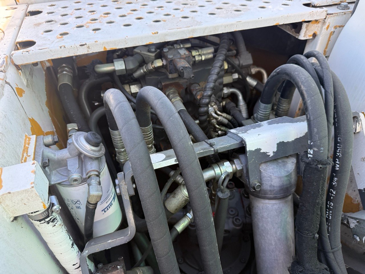 Volvo EC140BLC – Image 18