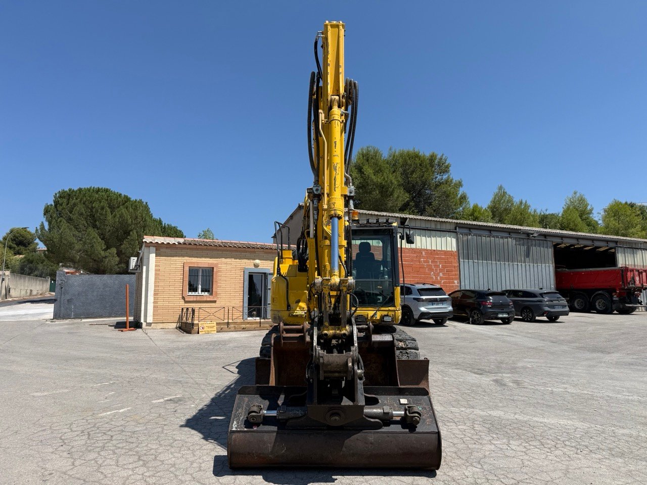 Komatsu PC138 – Image 8