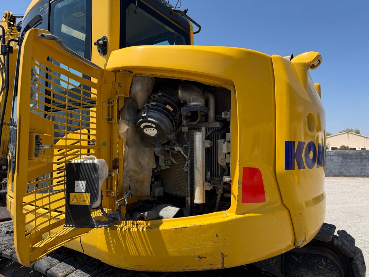Komatsu PC138 – Image 15