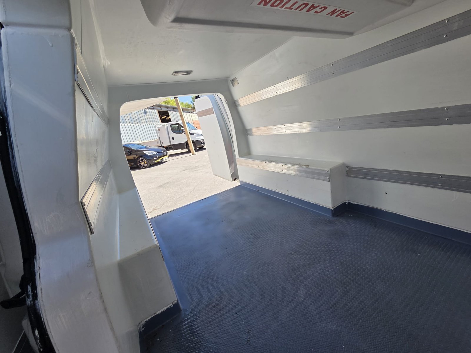 Volkswagen CADDY FRIGORIFIQUE – Image 12